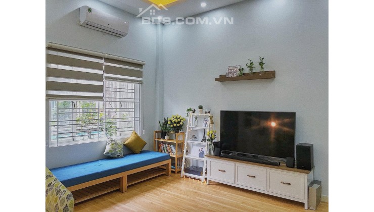 BÁN NHÀ XUÂN THỦY KINH DOANH PHỐ NGÕ TO 40M2 GIÁ NHỈNH 5 TỶ